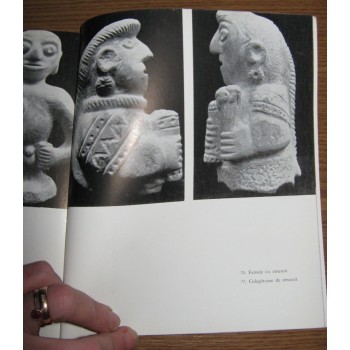 Sculture contadine rumene in pietra di Gheorghe Aldea