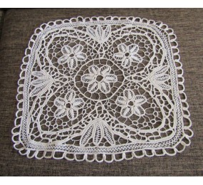 Gorgeous Vintage Macrame Doily - Håndlavet rumænsk spidsblondeunderlag