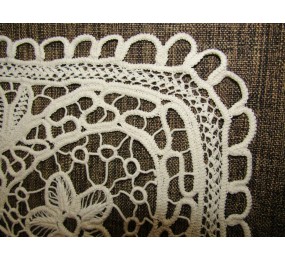 Gorgeous Vintage Macrame Doily - Håndlavet rumænsk spidsblondeunderlag