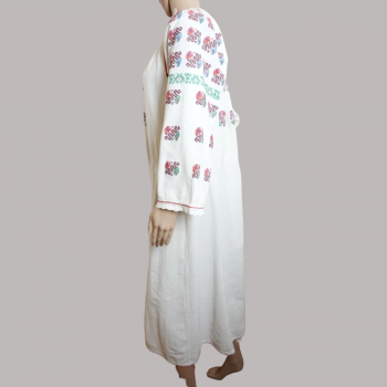 Ie traditionala veche autentica lucrata manual , rochie traditionala