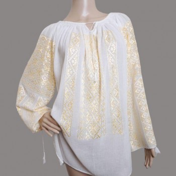 Camicetta rumena fatta a mano. Blusa folk ricamata a mano in seta dorata.