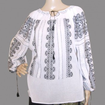 Blouse roumaine brodé à la main, chemisier folklorique avec broderie à la main noire