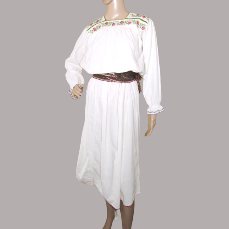 Vintage rumänisches Volkskleid Größe XS, handbesticktes Bauernkleid Vintage rumänisches Volkskleid Größe XS, handbesticktes Bauernkleid