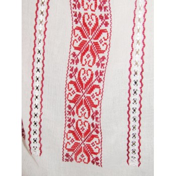 blusa bordada a mano con bordado rojo