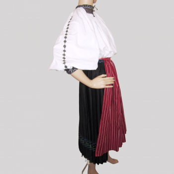 costume traditionnel hongrois vintage de Györgyfalva Transylvanie