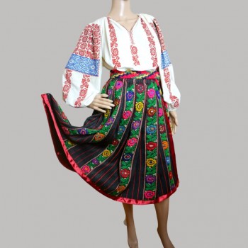 Costume folklorique roumain d'Olténie