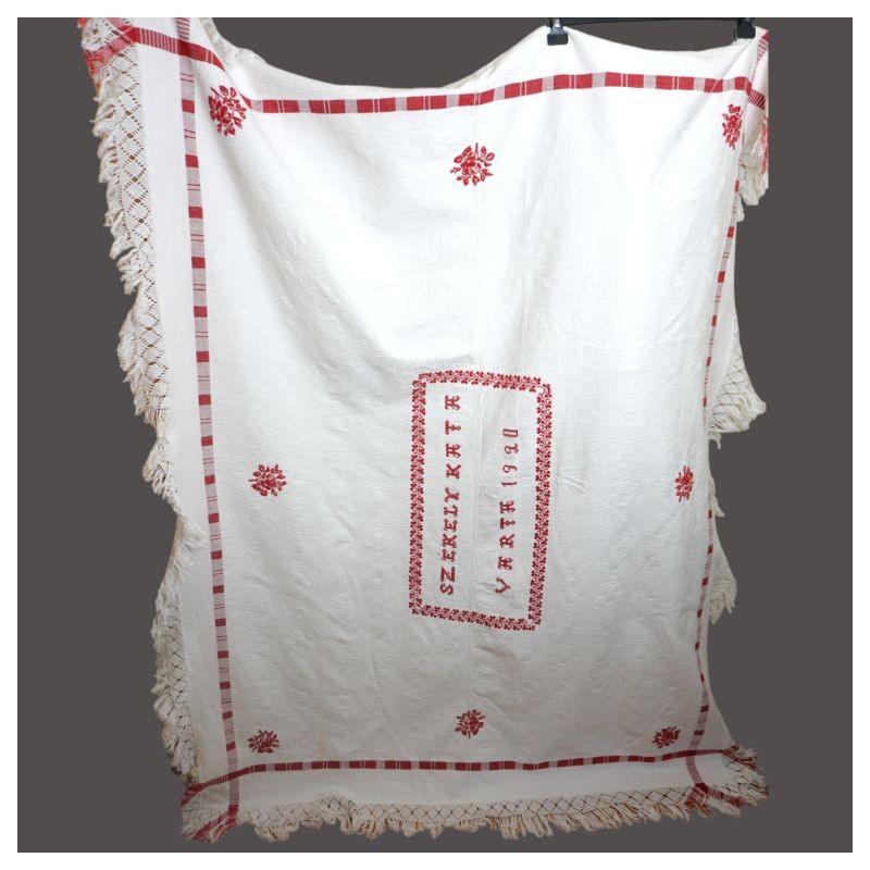 Nappe hongroise antique de Transylvanie Nappe hongroise antique de Transylvanie