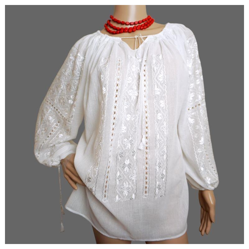 Håndlaget rumensk bluse, hvit silke håndbrodert bluse Håndlaget rumensk bluse, hvit silke håndbrodert bluse