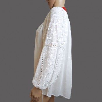 Blouse roumaine faite à la main, blouse brodée à la main en soie blanche