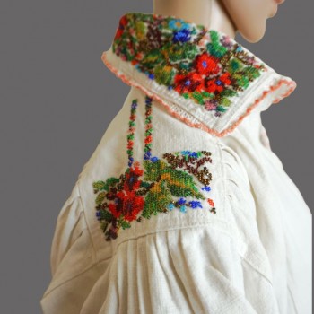 Camasa traditionala veche barbateasca lucrata manual cu margele