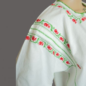 Vintage handgefertigtes rumänisches Folk-Outfit