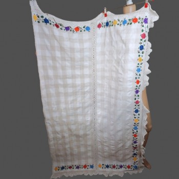 Cearceaf de pat traditional romanesc vintage, cuvertura, fata de masa din Transilvania
