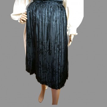 Old traditional Romanian clothing from Arad , Transylvania size XXS-XS