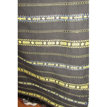 Tenue traditionnelle d'Olténie tissée à la main
