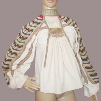 Chemisier bulgare antique du Banat Roumanie, chemisier folklorique avec broderies métalliques