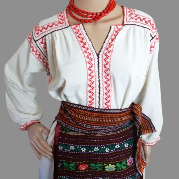 Gamla traditionella rumänska kläder från Oltenia