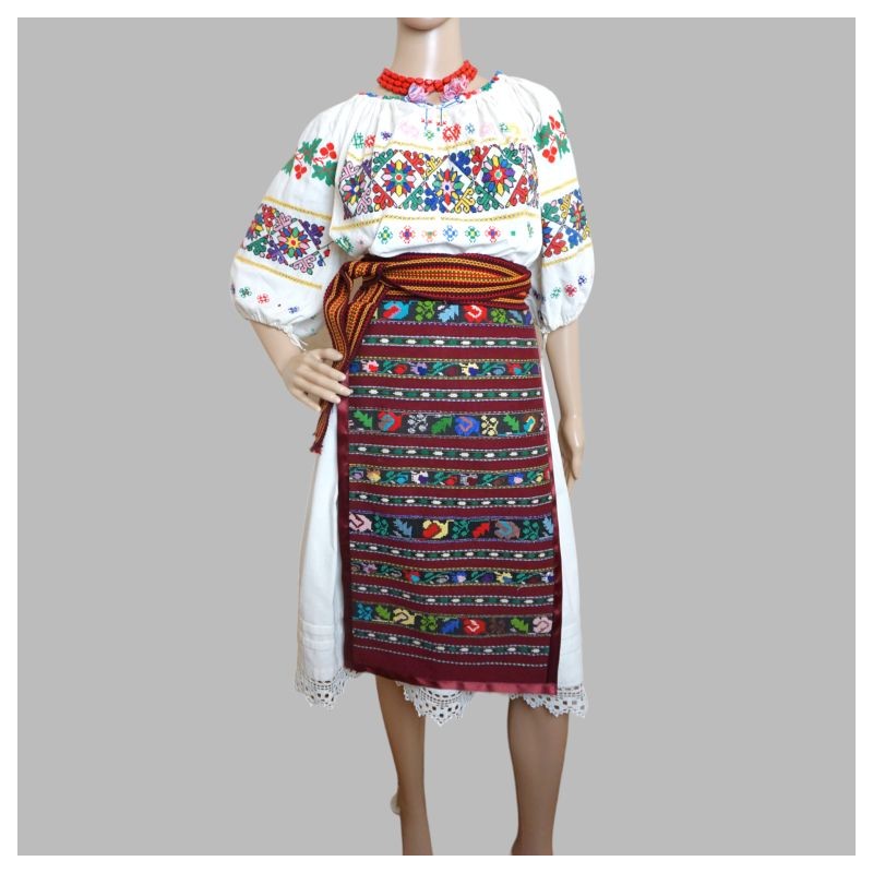 Ropa tradicional rumana antigua hecha a mano de Oltenia Ropa tradicional rumana antigua hecha a mano de Oltenia