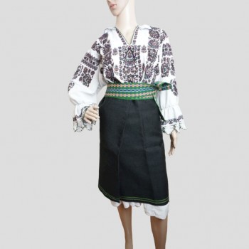 Traditionelles rumänisches Vintage-Kostüm aus Carasova, Banat