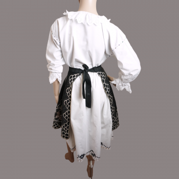 Alte rumänische Tracht aus dem Banat