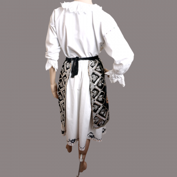 Antico costume tradizionale rumeno del Banato, Transilvania