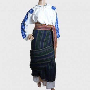 Traditionelles rumänisches Vintage-Kostüm aus Moldawien