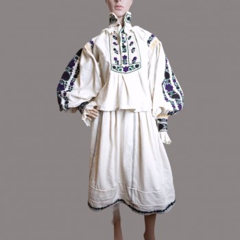Costum popular romanesc vechi din Transilvania, judetul Salaj