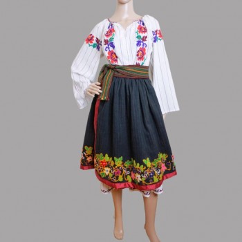 Costume rumeno tradizionale vintage fatto a mano da Oltenia