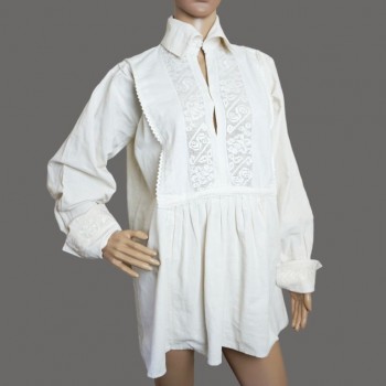 Chemise folklorique roumaine faite à la main de Transylvanie