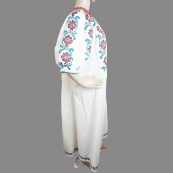 Vestido tradicional rumano vintage hecho a mano de Oltenia