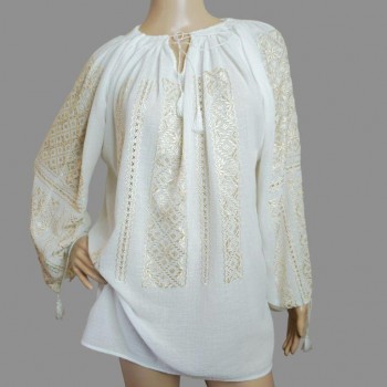 Rumänsk traditionell blus med beige handbroderi