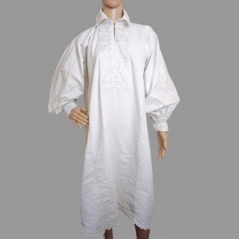 Blouse traditionnelle roumaine avec broderie blanche à la main du Banat
