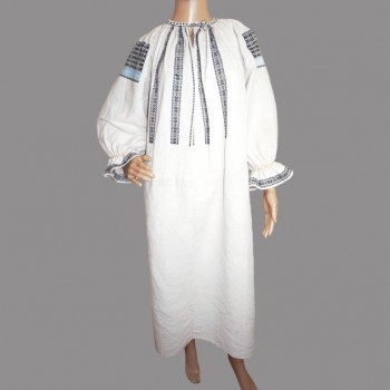 Rochie  traditionala romaneasca in stil vechi din Oltenia lucrata manual pe canepa