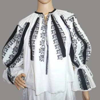 Ropa tradicional rumana del sur de Transilvania
