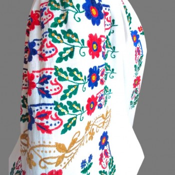 花柄の古い手刺繍ルーマニアドレス