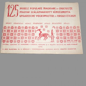 Ungerska folkkonstmönster i korsstygn – vintagebok från 1972