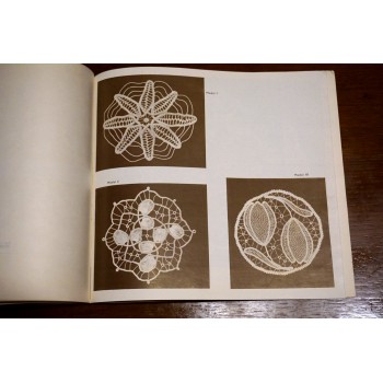 Vintage rumænsk spidsblondebog med 45 farveillustrationer – rumænske håndværksteknikker