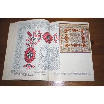 Geschick und Tradition – Vintage-Buch über rumänische Volkskunst von Livia Tichindelean