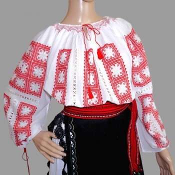 Authentic Romanian Traditional Costume – Handmade 4-Piece Folk Outfit