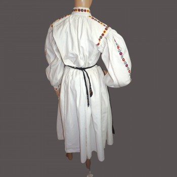 Traditionelle rumänische Volkstracht aus Sălaj – Handgestickte Bluse (Größe M)