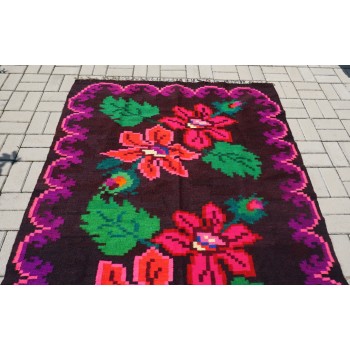 Romanian traditional rug with floral pattern