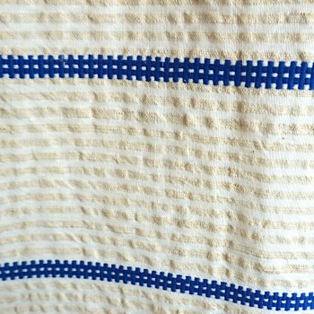 Nappe vintage transylvaine tissée à la main – Chanvre, coton et motif bleu, 103x137 cm