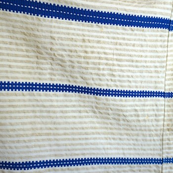 Mantel vintage transilvano tejido a mano – Cáñamo, algodón y diseño azul, 103x137 cm