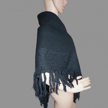 Large Vintage Romanian Wool Shawl – Traditional Folk Winter Headscarf
