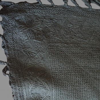 Large Vintage Romanian Wool Shawl – Traditional Folk Winter Headscarf