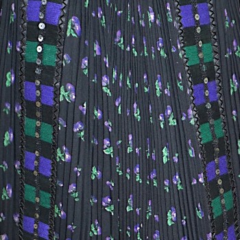 Vintage Rumänskt Plisserat Förkläde i Ull – Handbroderat, Transsylvanien (Cluj-regionen)