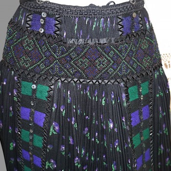 Romanian Vintage Pleated Wool Apron – Hand-Embroidered Folk Apron, Transylvania
