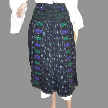 Romanian Vintage Pleated Wool Apron – Hand-Embroidered Folk Apron, Transylvania