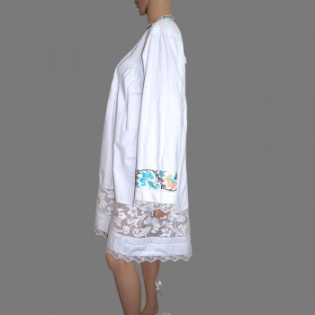 Blusa Rumana Auténtica con Encaje de Red y Adornos de Cuentas de Mureș, Transilvania
