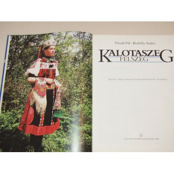 Tradiciones húngaras y trajes típicos de Transilvania, región de Kalotaszeg, álbum